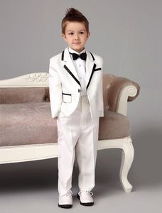 2020 Notch Lapel One Knapp Kostym Barn passar stilig pojke Tuxedos för bröllopsfestmiddag Prom 2 st (jacka + byxor)
