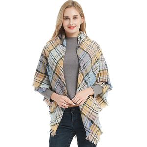 Partihandel-2019 Höst Vinter Nya Bristles Små Plaid Square Handduk Designer Scarf Neck Lady Luxury Present Blanket Sjal 135 * 135cm