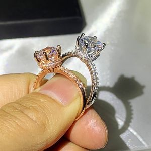 2020 Ny ankomst Victoria Luxury Smycken 925 Sterling Silverrose Gold Fill Round Cut Topaz CZ Diamond Gemstones Kvinnor Bröllop Crown Ring