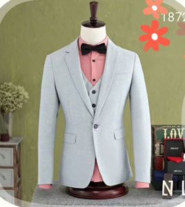 Custom Descese Grey Groom Tuxedos Populära Groomsmen Mens Bröllopsklänning Utmärkt Man Jacka Blazer 3piece Suit (Jacka + Byxor + Vest + Tie) 682