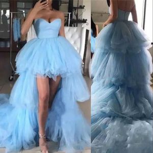 Vintage Light New Sky Blue Prom Dresses Sweetheart Tulle Tiered High Low Ball Gown Formell aftonklänning Wear Graduation Tail Party klänningar