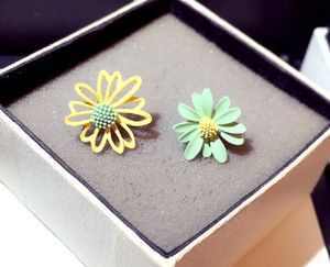 Modische, luxuriöse Designer-Ohrstecker mit niedlichen Blumen für Damen und Mädchen