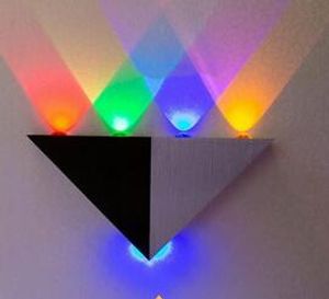 Applique da parete a LED a triangolo da 5W Applique Lampada da specchio Retroilluminazione Luce decorativa LED Lampada da corridoio a LED a risparmio energetico