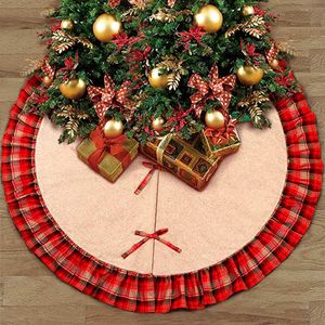 Decoraciones De Navidad De Retazos al por mayor-Faldas de árbol de navidad Bowknot Patchwork Home Pad Pad Red Lattics Lino Ornamento Festival Suministros Decoración Zza1515