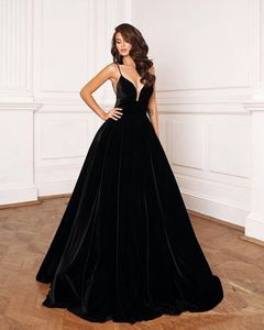 V Neck Black Evening Dresses Velvet Evening Gowns Plus Size Sexig Elegant Prom Dress Robe de Soiree Vestidos defiesta Abendkleider