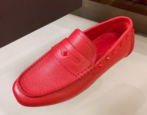 Wholesale sale wedding dress shoes for sale - Group buy Hot Sale Luxury New Mens Rivet Loafers Moccasin gommino Genuine Leather Design Slip On Wedding Dress Casual Driving Shoes Size