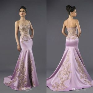 Tony Chaaya 2019 sjöjungfrun kvällsklänningar Vintage Lace Appliqued Sweetheart Satin Prom-kappor Sweep Train Ljus Lila Formell Party Dress