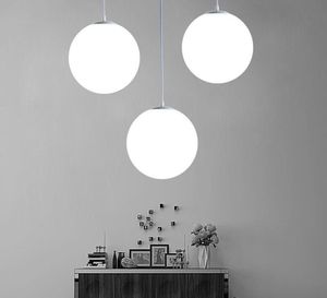モダンな白いガラスボールペンダントライトシンプルなモダンな組み合わせペンダントランプ工業用装飾の家の照明LEDランプマイリー