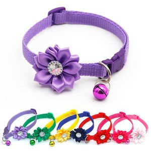 Pet Cat Collars Bell Flower Adjustable Easy Wear Buckle Dog Collar Bells Lovely Necklace Supplies Accessories