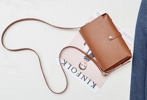 Ingen vinst för att främja billig kvalitet Crossbody 21x15cm PU Casual Väskor Stor volym Handy Pratical Väskor