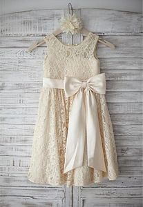 2019 Encantador Real Imagem Champagne Rendas Vestidos Da Menina de Flor Removível Arco Sash Sem Mangas Jóias Vintage Na Altura Do Joelho-comprimento do Miúdo Vestidos