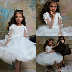 Sequined Flower Girl Dresses Jewel Neck Long Sleeve 3D Floral Appliques Tulle Girls Pageant Dresses Knee Length Girls Party Gowns