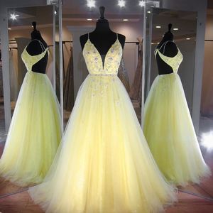 옐로우 Quinceanera 드레스 달콤한 15 공 가운 레이스 얇은 명주 구슬 스팽글 스파게티 스트랩 Backless Debutante 가운 Vestidos DE 15