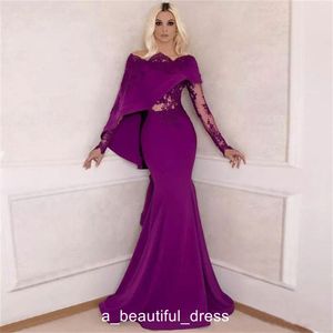 Bedövning Lila Lace Mermaid Prom Klänningar med långa ärmar Bateau Neck Evening Gowns Vestidos de Fiesta Golvlängd Formell klänning ED1311