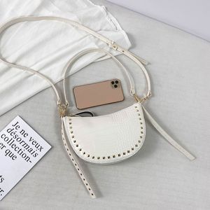 Rosa Sugao Kvinnor Handväska Designer Axelväska Lady Purse Moon Shape Shoulder Handväskor Lyxiga Purses PU Läderväska BHP 2240