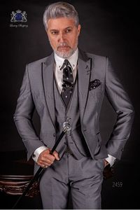 Light Grey Groom Tuxedos Peak Lapel Groomsman Wedding 3 Piece Suit Moda Mężczyźni Business Prom Jacket Blazer (Kurtka + spodnie + krawat + kamizelka) 2606