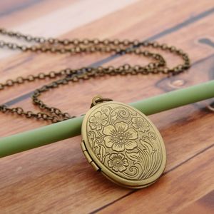 S404 Fashion Jewelry Vintage Carved Flowers Openable Locket Photo Box Pendant Necklace Sweater Necklaces