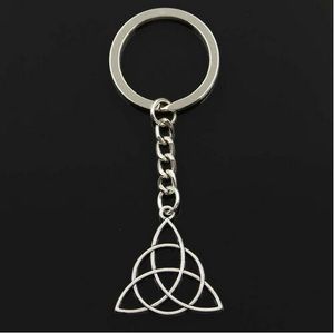 Fashion 20pcs/lot Key Ring Keychain Jewelry Silver Plated Celtic Knot amulet Charms