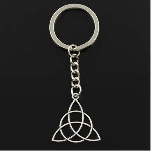 Mode 20pcs / Lot Key Ring Keychain Smycken Silver Plated Celtic Knot Amulet Charms