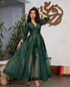 Ny ankomst V Neck Green Aftonklänning Abendkleider 3/4 Ärmar 2020 Dubai Kaftan Evening Dresses Long Abendkleider Abiye Evening Gowns