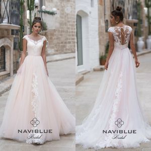 2020 Bohemian Champagne Wedding Dresses Scoop Neck Appliqued Capped Sleeves Bridal Gown Ruffled Sweep Train Custom Made Lace Robes De Mariée