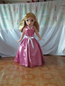 Professionell Custom Princess Mascot Costume Character Queen Girl Mascot Kläder Jul Halloween Party Fancy Dress