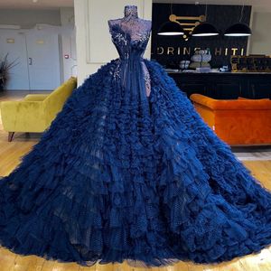 Navy Blue Ball Gown Prom Klänningar Sexig Illusion High Neck Glitter Crystal Prom Klänning Tiered Kjolar Tulle Robe de Soiree