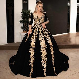 Tanie Black Velvet Formalne Suknie Wieczorowe Plus Rozmiar 2020 V-Neck Pół Rękawy Sparkly Gold Lace Aplikacja Kaftan Caftan Arabski Prom Suknie