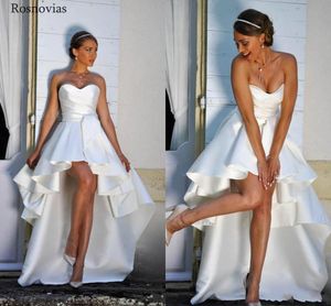 Nya High Low Boho Bröllopsklänningar 2020 Strapless Satin Ruched Modest A Line Beach Bridal Gowns Vestido de Novia Billiga med Lace Up Back