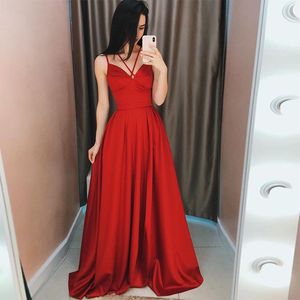 Röd satin långa kvällsklänningar 2020 ärmlös elegant a-line slit prom klänning vestidos anpassad formell festklänning