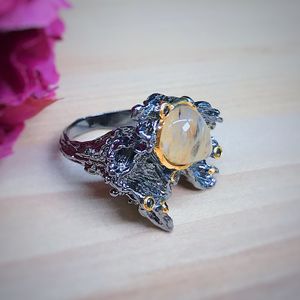 Fashion-Amazing Goldfish Design Pierścień Hiperboliczny Biżuteria Black Water Melon Brązowy Kamień Nieregularne Duże pierścienie
