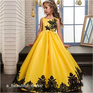 Flickor Klänning Sommar Vacker Baby Kläder Tjej Bröllop Princess Dresses Kids Party Wear Costume Lång Barnkläder FG1316