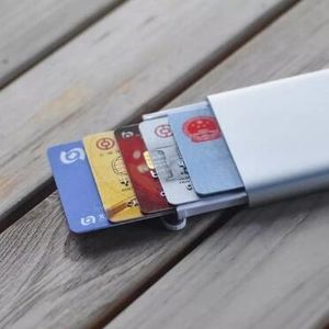 Original Xiaomi YouPin Miiiw Card Case Automatic Pop Up Box Cover Card Holder Metal Wallet ID Portable Storage Bank och Kreditkort Z3