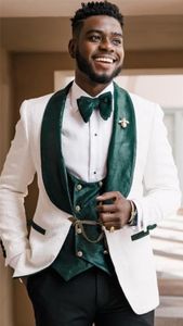 Smoking da sposo Paisley bianco con colletto in velluto verde Groomsman da sposa Abito da 3 pezzi Blazer da giacca da uomo d'affari popolare 16