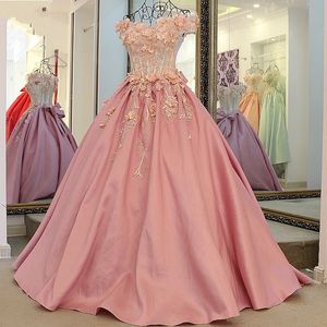 Floral Lace Hand Made Flowers Prom Dresses Boat Neckline Beaded Big Bow Satin Ball Gown Quinceanera Dress Sweet 16 Vestidos De Novia