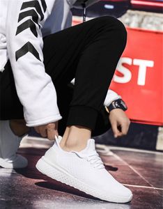 Partihandel Chaussures mode designer skor tränare vit svart klänning de luxe sneakers män kvinnor springande skor13123