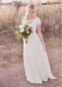 2019新しいシンプルなAラインのレース控えめなウェディングドレスショートスリーブの床の長さの非公式のBoho Bridal Gowsestest Vintageレースのウェディングガウン