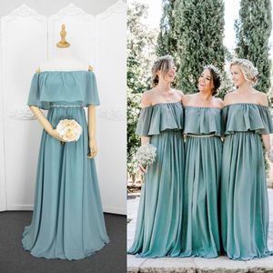 Bedövning av axelchiffon brudtärna klänningar spetsar upp 2020 bohemiska brudtärna klänningar golv längd bröllop gästklänningar