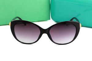 Wholesale-Sunglasses Brand Glasses Outdoor Shades PC Farme Fashion Classic Ladies luxury Sunglass Mirrors for Women WITH BOX AND CASE
