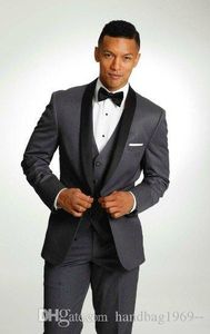 Estilo do clássico One Button Ternos de casamento Noivo cinzento do smoking xaile lapela Groomsmen Melhor Mens Man Blazer (jaqueta + calça + Vest + Tie) H: 679