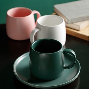 Tazza da caffè smaltata in ceramica bianca stile nord Europa tazza da acqua per uso domestico tagliata multi colori tazza da latte con manico