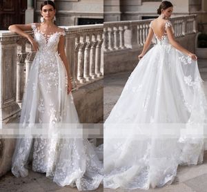 Fascynujący Kwiatowy Koronki Berta Suknie Ślubne V Otwórz Wróć Bridal Sukienka Odpinany Pociąg Bateau Aplikacja Boho Party Wedding Suknie Plaża