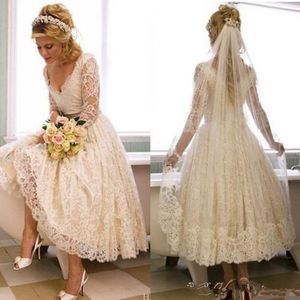 2020 Vintage Dantel Elbiseler Kısa V Boyun 3/4 Uzun Kollu Artı Boyut Çay Uzunluğu Özel Yapımı Düğün Gelin Gown Vestido De Novia