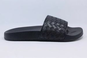 安くデザイナーファッション2019男性の靴デザイナースリッパ剣闘士サンダルストローフリップフロップピンクのサンダル織り
