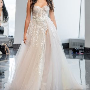 Berta Bling Bling A Line Wedding Dresses Sexy Sequins Beaded Backless Wedding Dress Tulle Sweep Train Bridal Gown