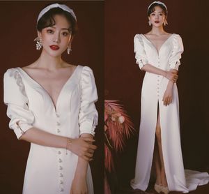 vestidosシンプルなVネック真珠ボホのウェディングドレスハーフスリーブ2020サテンのウェディングガウンホワイトアイボリーファンタジー韓国ブライダルドレス