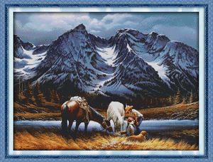 Romanser under Snow Mountains Decor Painting, Handgjorda Kors Stitch Broderi NeedleWork Sets Räknat Skriv ut på duk DMC 14ct / 11ct