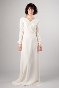 2019 New A-Line Crepe Modest Suknia Ślubna Z Długim Rękawami V Neck Kobiety Nieformalne Suknie Ślubne LDS Sleeved Boho Suknie Ślubne Made Custom