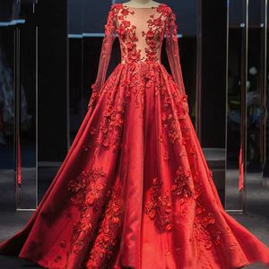 Czerwone Suknie Wieczorowe 2020 Linia Illusion Sheer Jewel Neck Długi Rękaw Aplikacje 3D Kwiatowy Kwiat Satynowy Prom Quinceanera Suknie