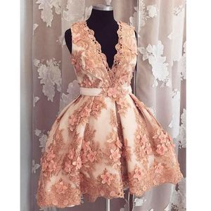 Sparkly Homecoming Dresses V Neck Lace Chic Short Prom Dress Sexig Party Dress A Line Cocktail Dresses